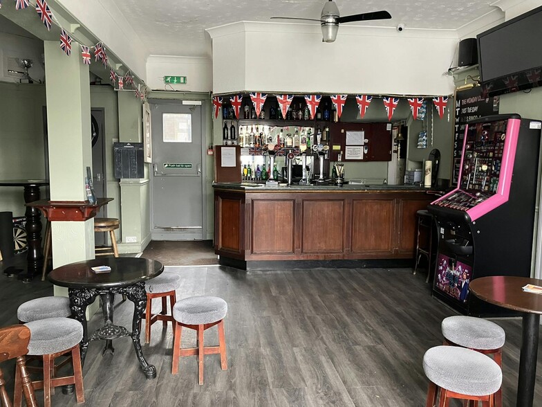 37 Cleveland St W, Middlesbrough for sale - Building Photo - Image 3 of 12