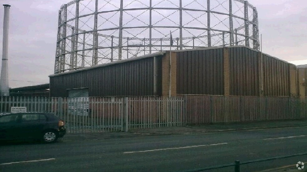 146 Bradford Rd, Manchester for sale - Building Photo - Image 1 of 1