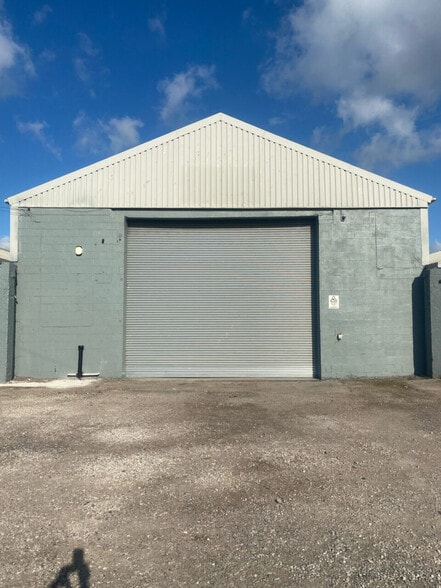 Webber Rd, Liverpool to rent - Building Photo - Image 2 of 2