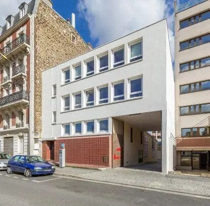 Office in Ivry-sur-Seine to rent Building Photo- Image 1 of 5