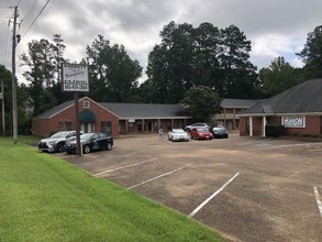 5719 Highway 25, Flowood, MS for rent Building Photo- Image 1 of 35