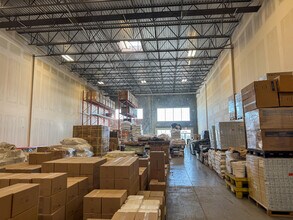 18 Highland Park Way NE, Airdrie, AB to rent Interior Photo- Image 2 of 3