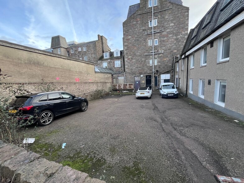 Thistle Pl, Aberdeen for sale - Primary Photo - Image 1 of 1