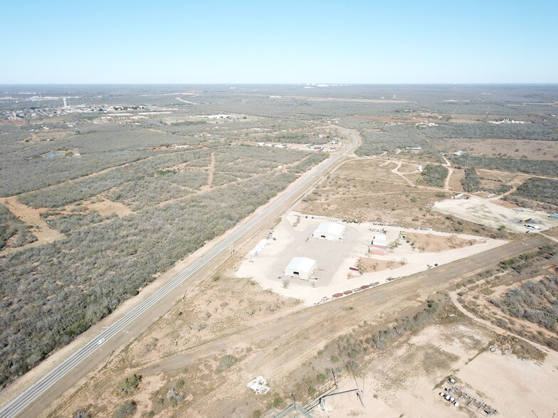 1399 FM 624, Cotulla, TX for rent - Building Photo - Image 3 of 3