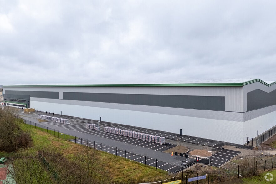 Reservoir Pl, Walsall to rent - Building Photo - Image 2 of 2