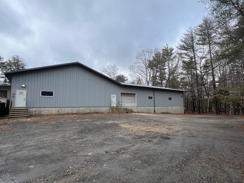 9 Hale Spring Rd, Plaistow, NH to rent - Building Photo - Image 2 of 19
