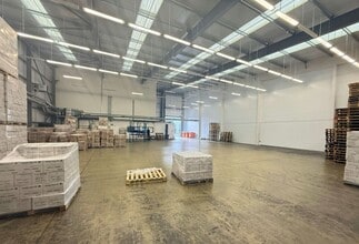 Titan Dr, Peterborough to rent Interior Photo- Image 2 of 4