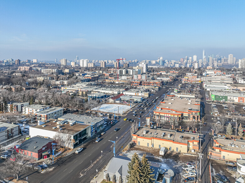 7708 104th St NW, Edmonton, AB for sale - Aerial - Image 3 of 4