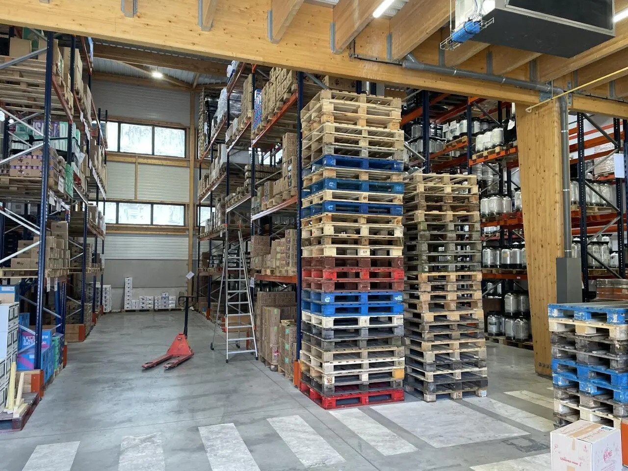 Light Industrial in Romainville to rent Interior Photo- Image 1 of 11