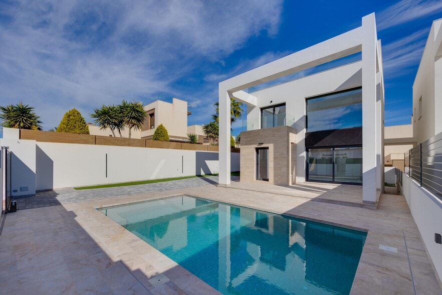 Land in Torrevieja, Alicante for sale - Building Photo - Image 3 of 25