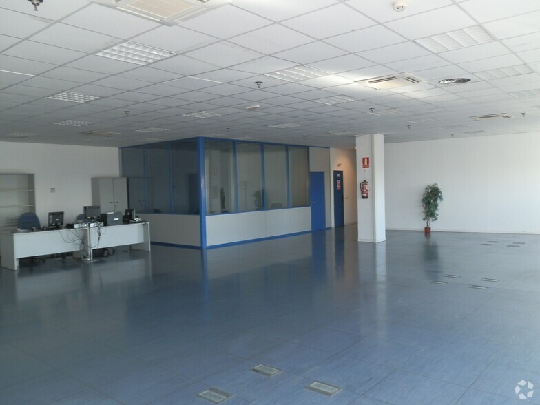 Industrial in Borox, TOL for rent - Building Photo - Image 3 of 7