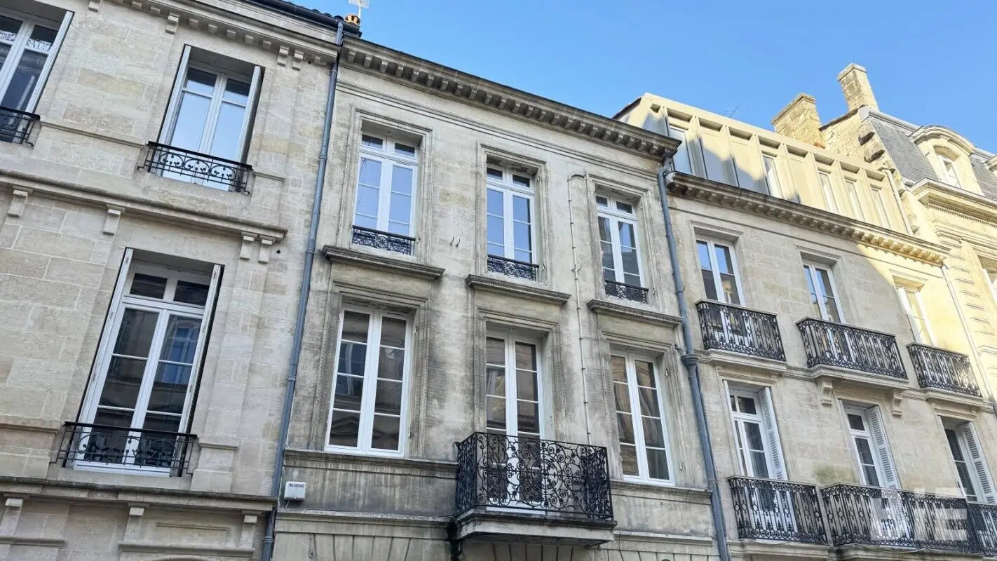 Office in Bordeaux to rent Building Photo- Image 1 of 10