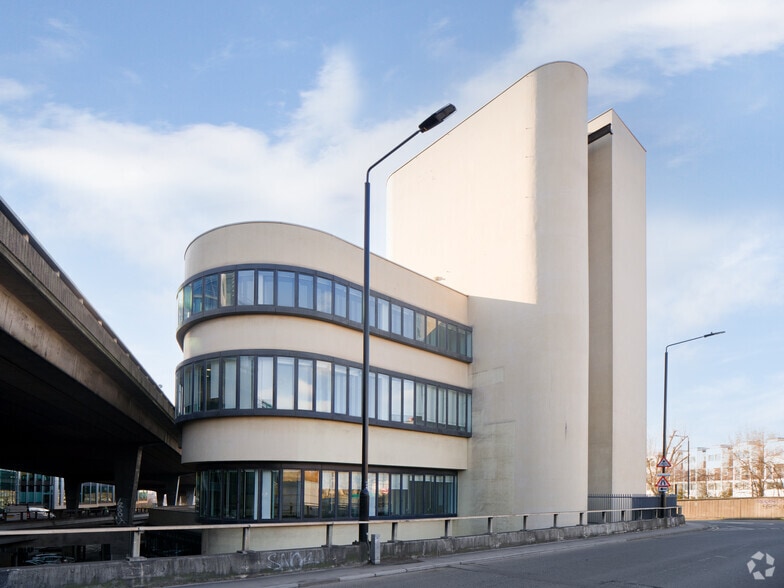 179 Harrow Rd, London for sale - Building Photo - Image 2 of 8