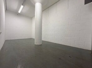 East Ln, Wembley to rent Interior Photo- Image 2 of 3