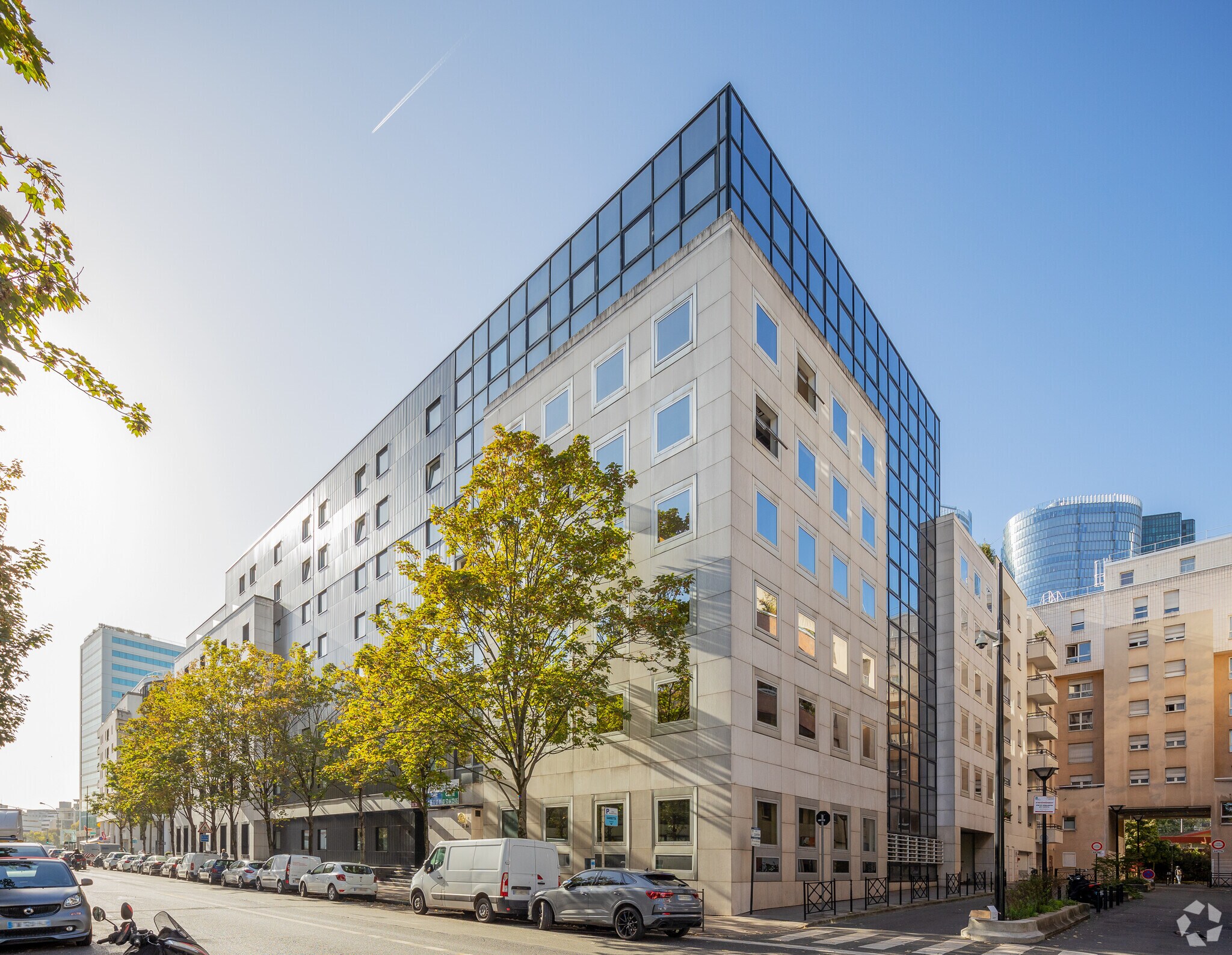 13 Bis Rue De L'Abreuvoir, Courbevoie to rent Primary Photo- Image 1 of 16