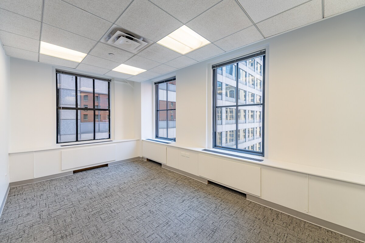 134 N LaSalle St, Chicago, IL to rent Interior Photo- Image 1 of 5