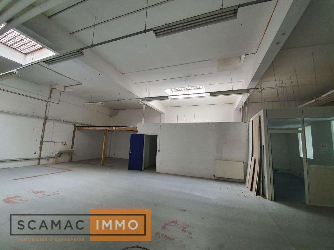 Industrial in Villebon-sur-Yvette to rent Interior Photo- Image 1 of 7