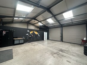 15 Malehurst Industrial Estate, Minsterley to rent Interior Photo- Image 2 of 7