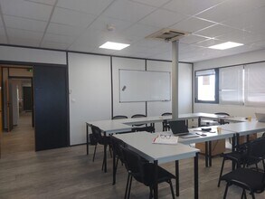 Office in La Valette-du-Var to rent Interior Photo- Image 1 of 4