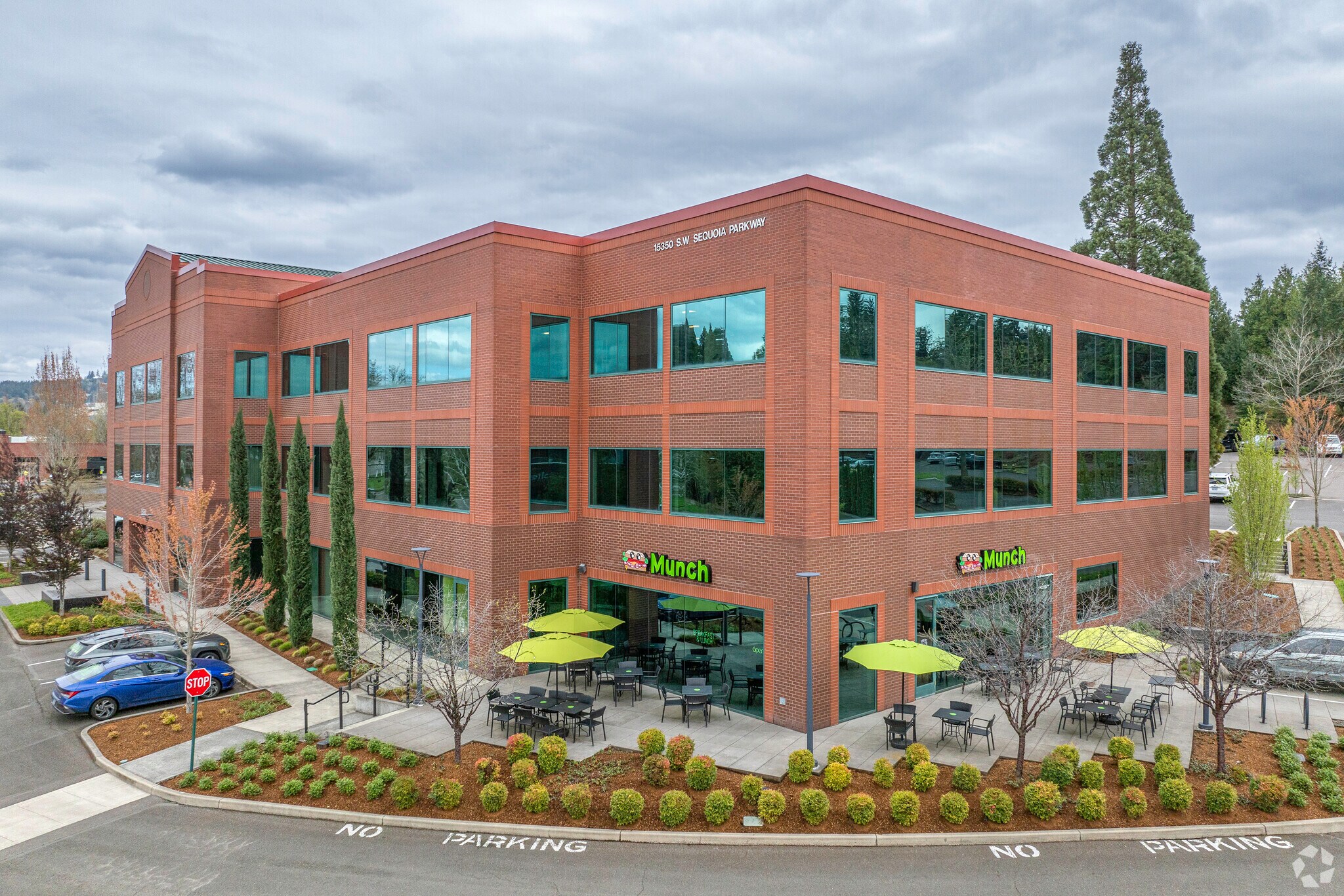 15350 SW Sequoia Pky, Portland, OR to rent Primary Photo- Image 1 of 6