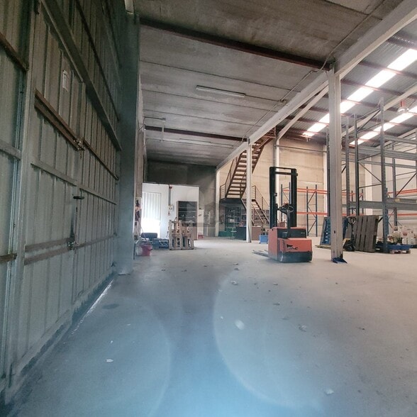 Industrial in Fuente el Saz de Jarama, Madrid for sale - Interior Photo - Image 2 of 2