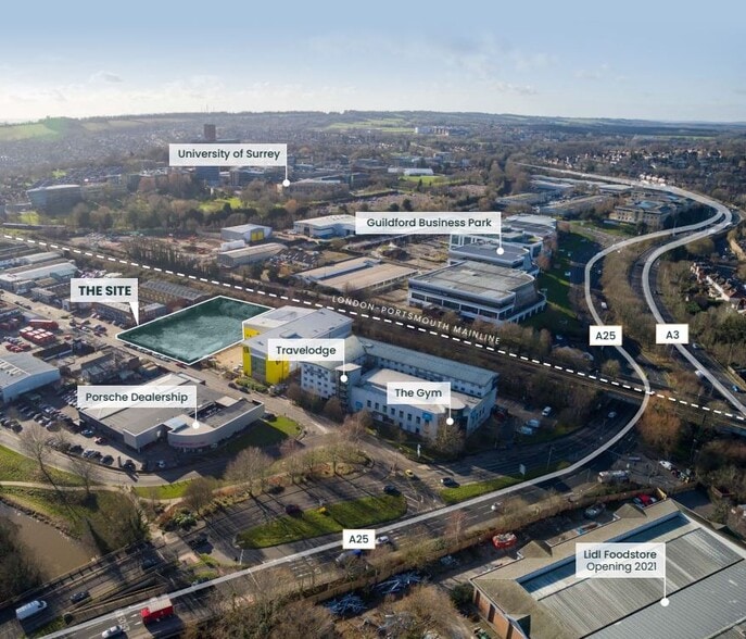 5 Woodbridge Mdws, Guildford to rent - Primary Photo - Image 1 of 2