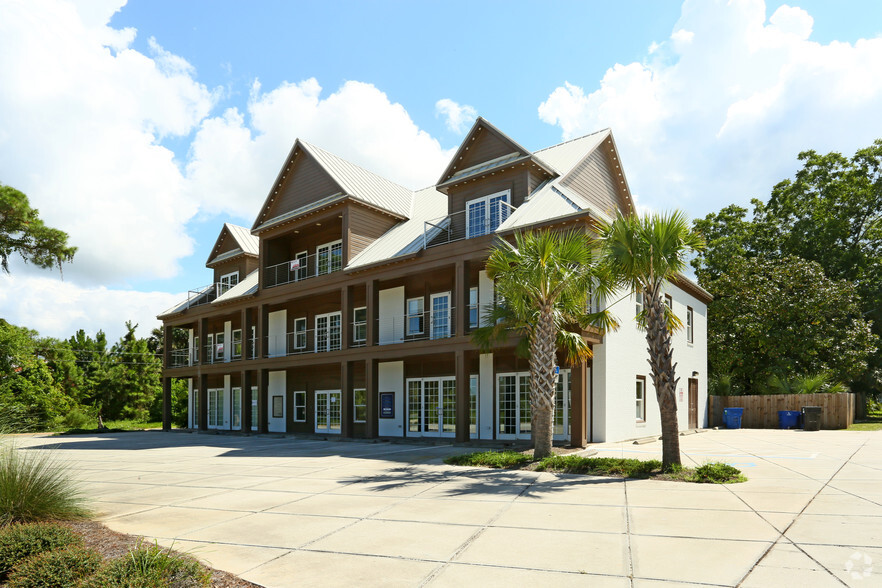 212 Highway 98, Port Saint Joe, FL for rent - Primary Photo - Image 1 of 7