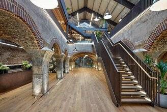 Pennington St, London to rent Interior Photo- Image 2 of 16