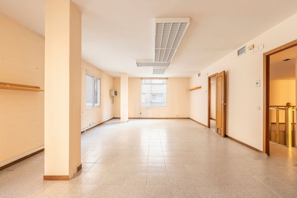 Lleida, LER 25006 -  -  - Interior Photo - Image 2 of 12