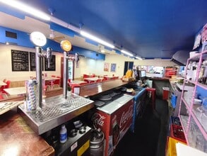 Retail in Barcelona, Barcelona to rent Interior Photo- Image 1 of 10