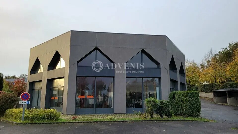 Location Local d'activités 570 m² - Photo 1