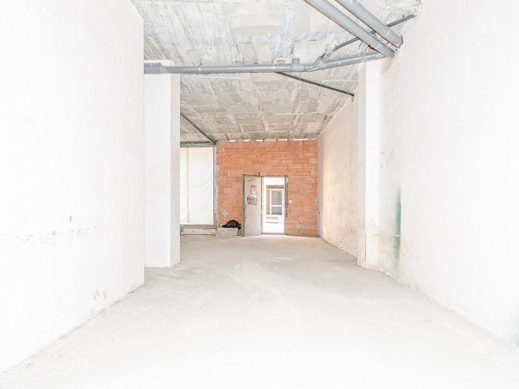 Manresa, BAR 08241 - Unit Pt02 -  - Interior Photo - Image 2 of 8