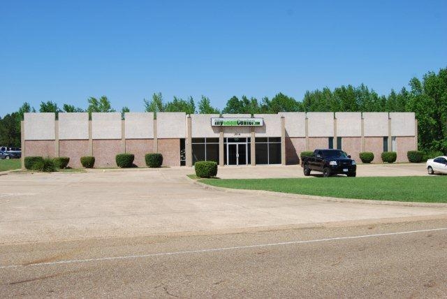 1614 Hampton Rd, Texarkana, TX for sale - Primary Photo - Image 1 of 4