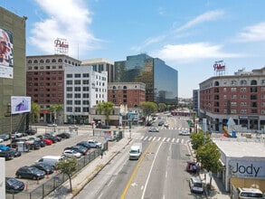 950 S Broadway, Los Angeles, CA - aerial  map view