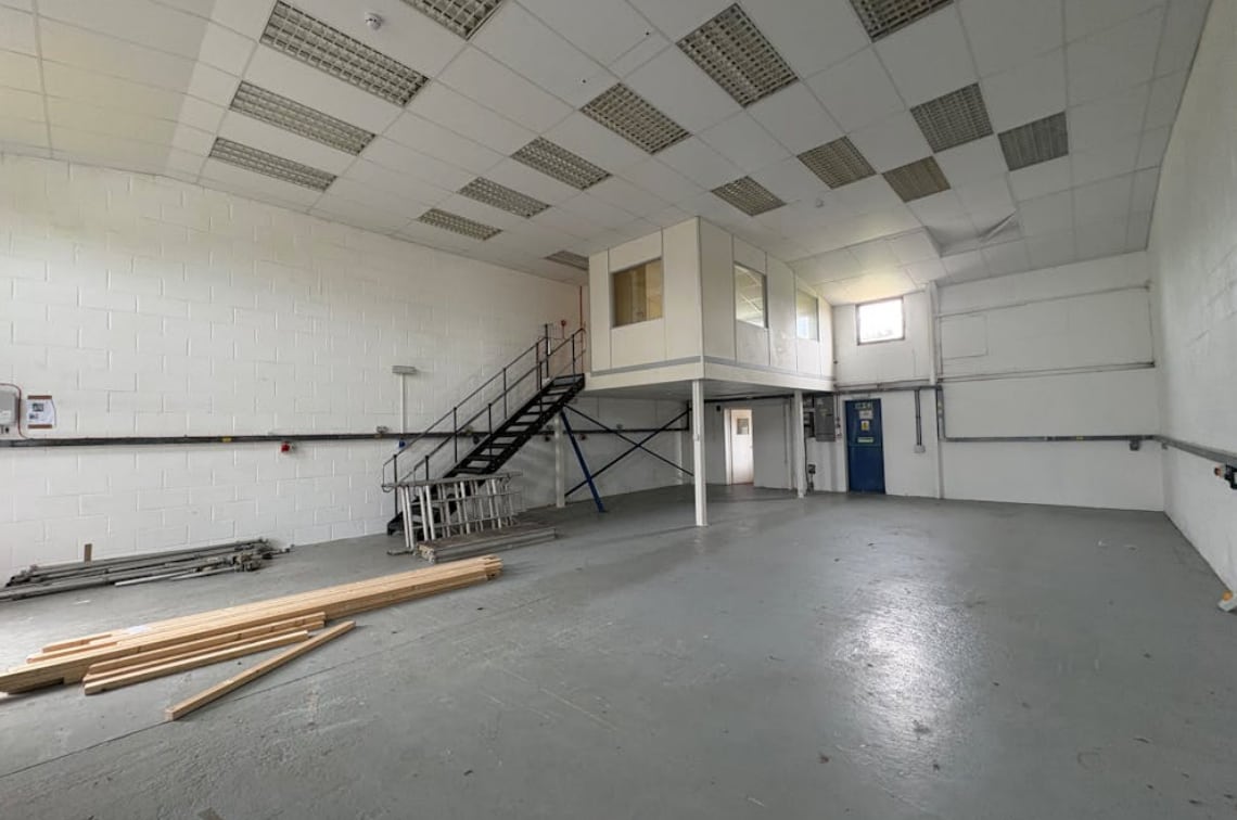 Warpsgrove Ln, Chalgrove to rent Interior Photo- Image 1 of 2