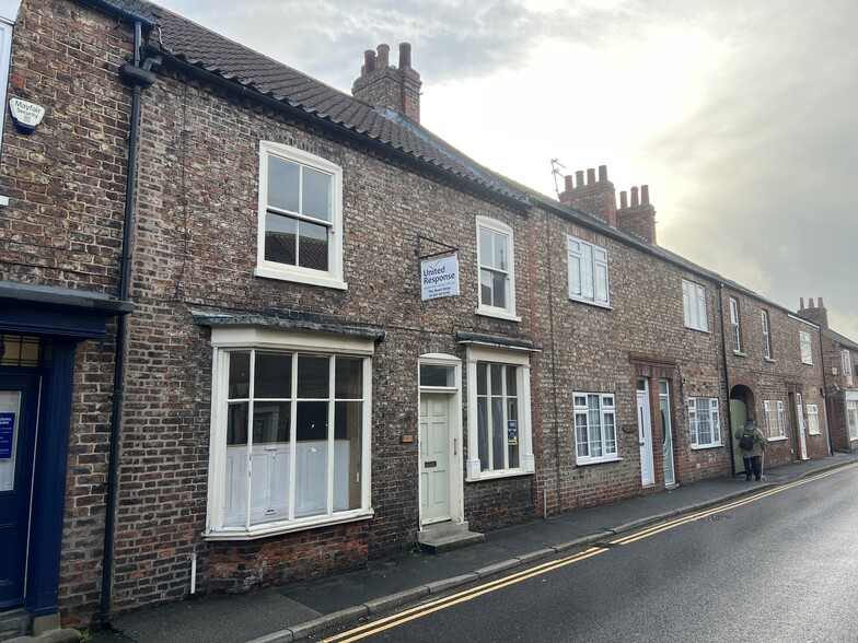 23 Chapel St, Easingwold for sale - Building Photo - Image 2 of 10