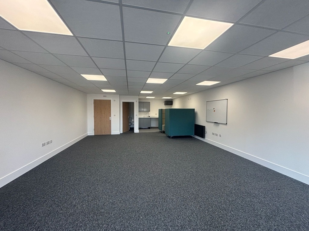 4B Snetterton Business Park, Norwich to rent Interior Photo- Image 1 of 2