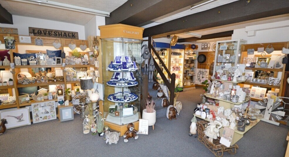 5 Short Bridge St, Newtown for sale - Interior Photo - Image 3 of 7