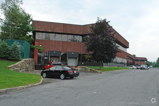 More details for 4 Skyline Dr, Hawthorne, NY - Light Industrial for Rent