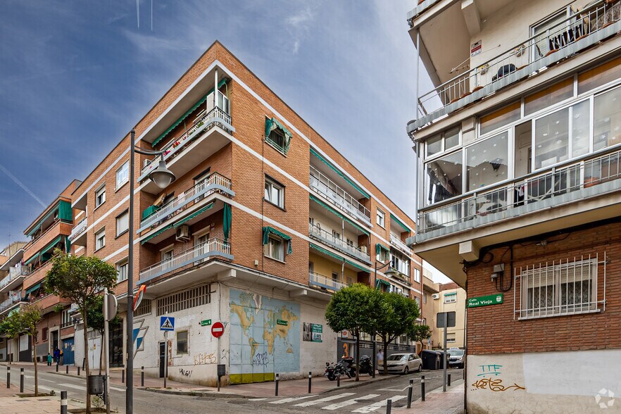 Zona Centro, Alcobendas, Madrid for rent - Primary Photo - Image 1 of 2