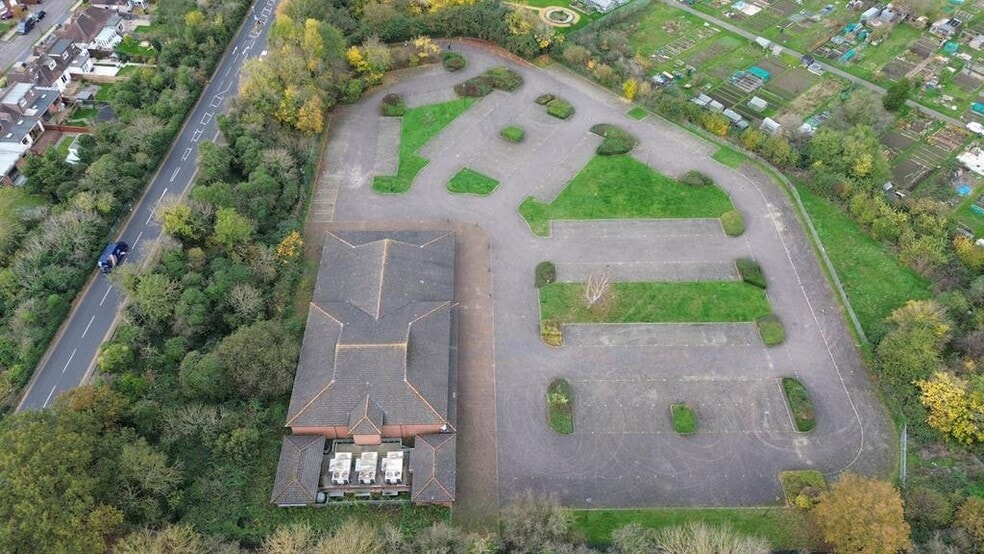 265 The Ridgeway, Harrow to rent - Building Photo - Image 3 of 19