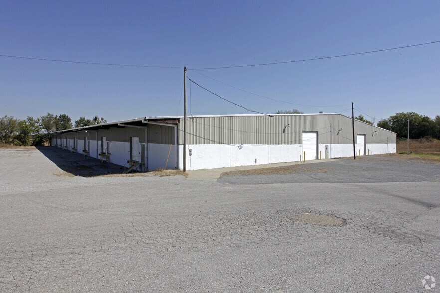 Industrial in Hopkinsville, KY for sale - Primary Photo - Image 1 of 1