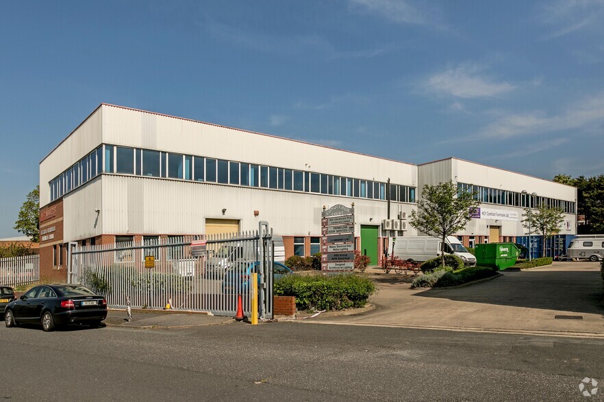 Spilsby Rd, Romford for sale - Building Photo - Image 1 of 2