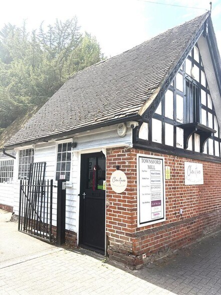 13 The Causeway, Halstead to rent - Building Photo - Image 1 of 12