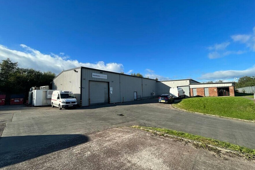 35 Hagmill Rd, Coatbridge for sale - Building Photo - Image 1 of 1