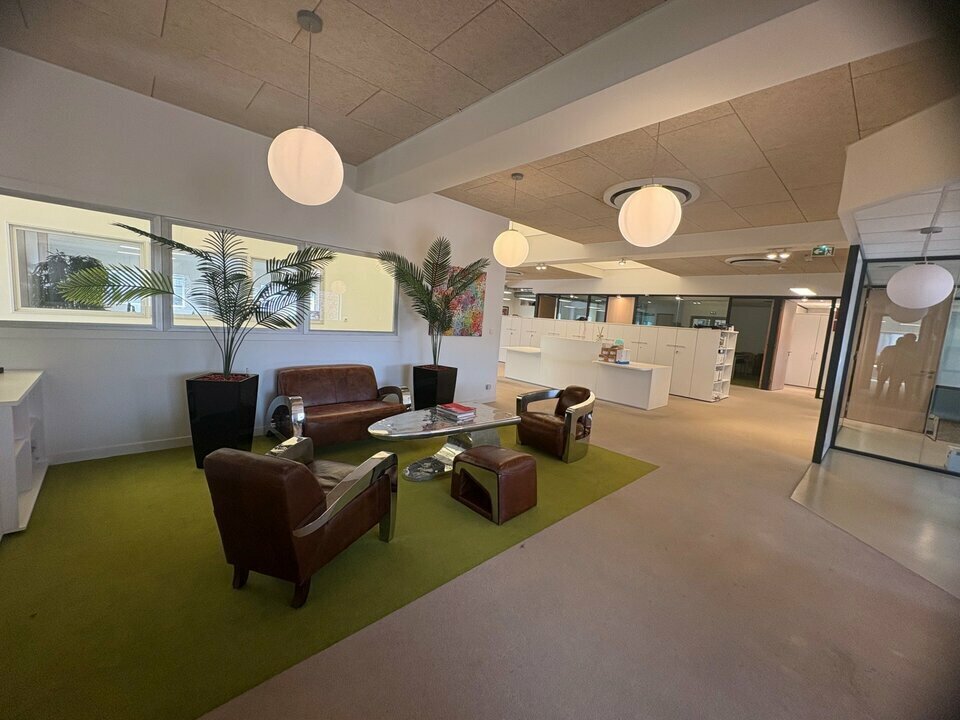 Office in Champigny-sur-Marne to rent Interior Photo- Image 1 of 8