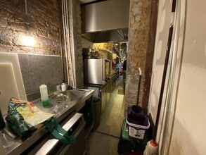 Retail in Barcelona, Barcelona to rent Interior Photo- Image 1 of 3