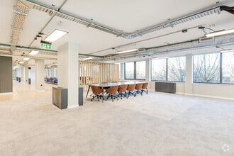 160 Blackfriars Rd, London to rent Interior Photo- Image 2 of 12