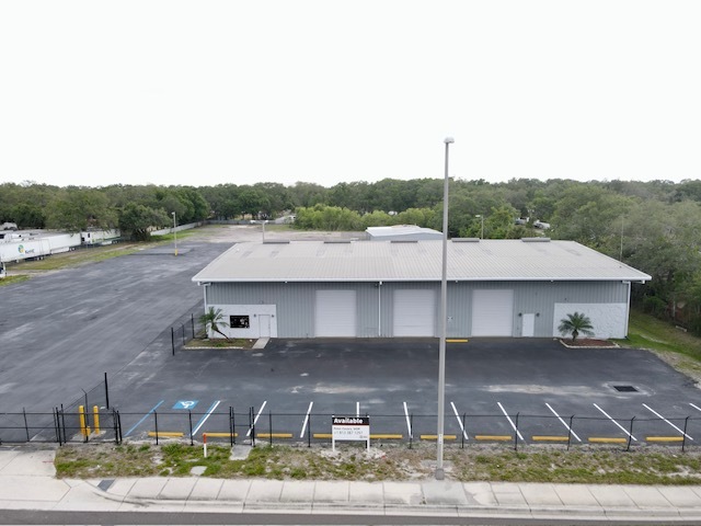 6113 Causeway Blvd, Tampa, FL for rent - Building Photo - Image 3 of 7