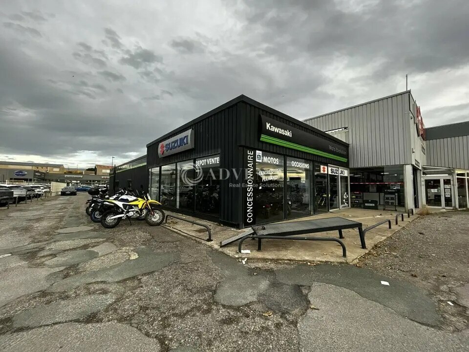 Location Commerce 328 m² - Photo 1